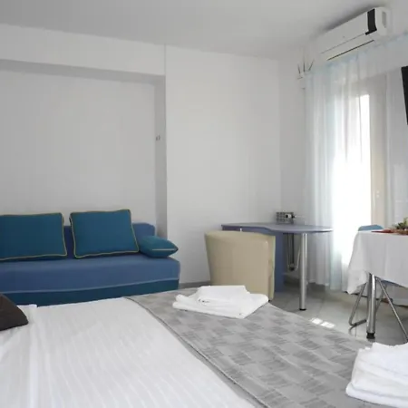 Apartament 2 *